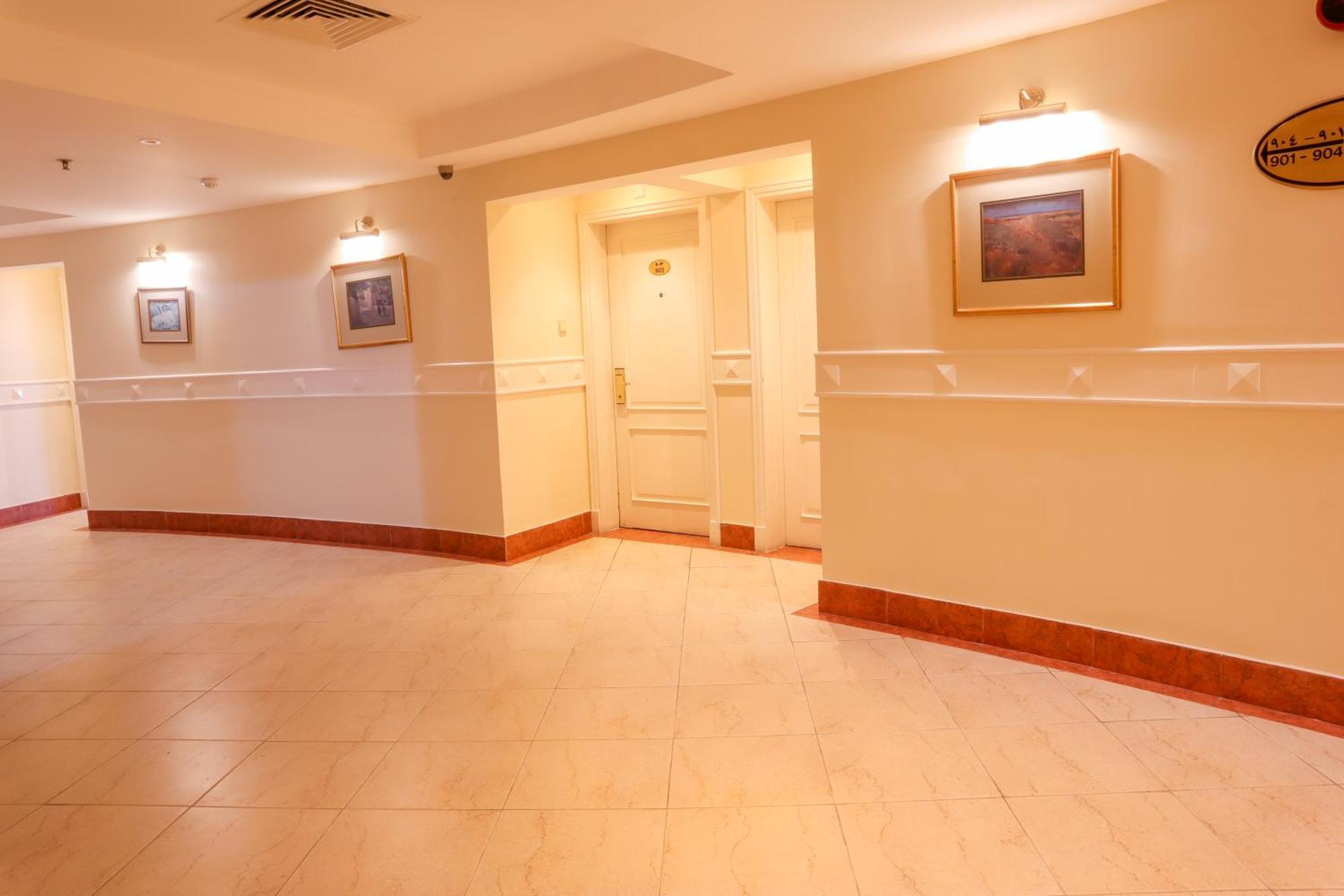 Happy Days Hotel Al-Manamah Bagian luar foto