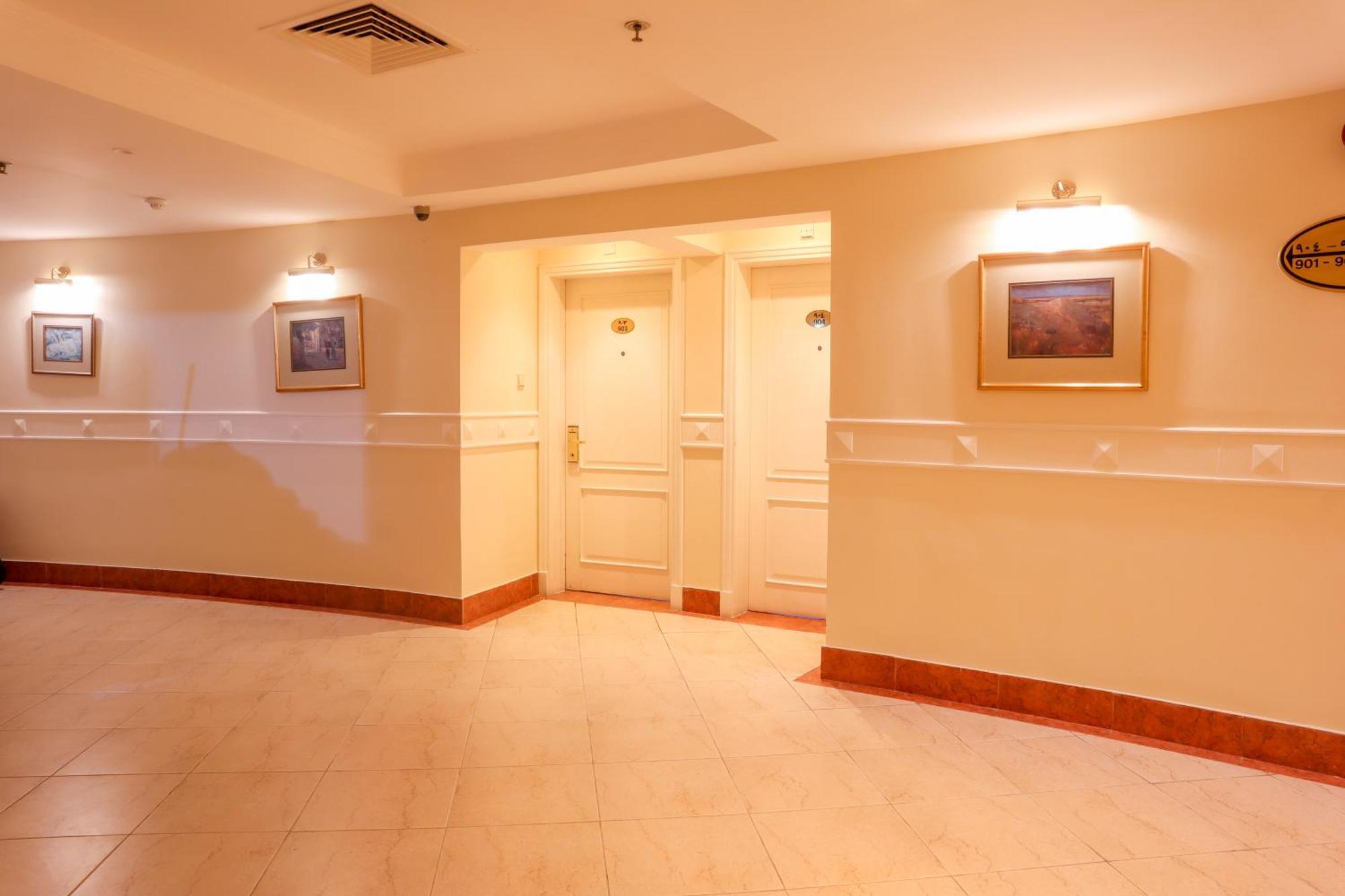 Happy Days Hotel Al-Manamah Bagian luar foto